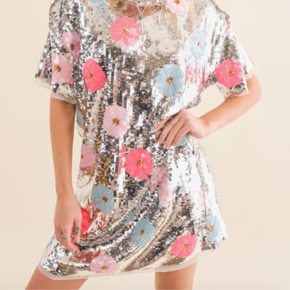 NWT!!! Silver Sequin Floral Mini Dress - Picture 6 of 15